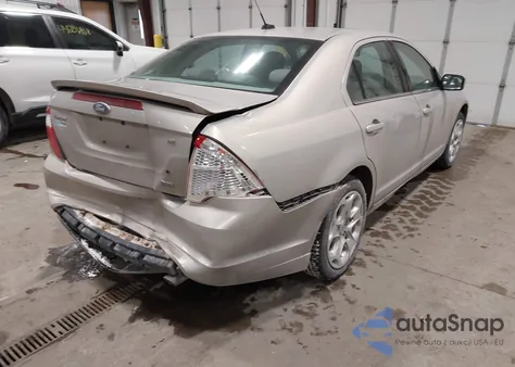 2010 Ford Fusion Se z USA, uszkodzony, nr VIN 3FAHP0HG7AR355853